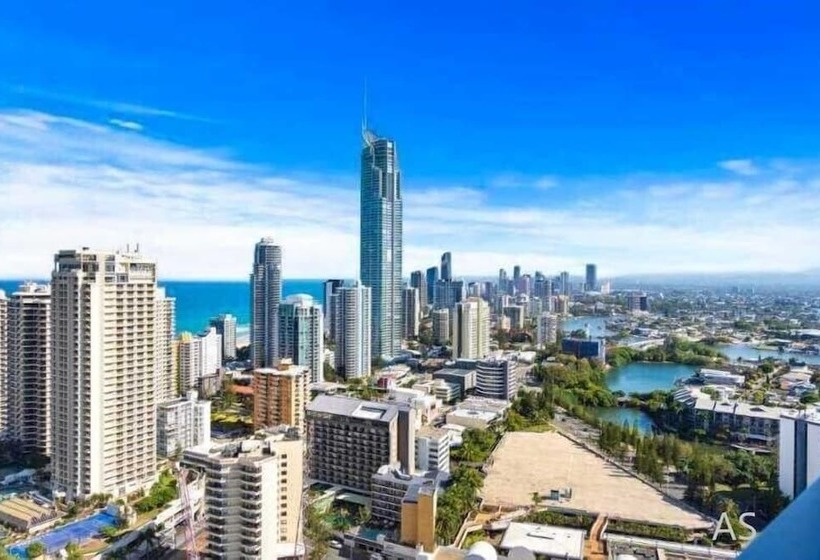 Circle On Cavill   Apartment Stay Private