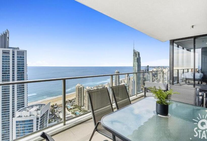 Circle On Cavill   Apartment Stay Private