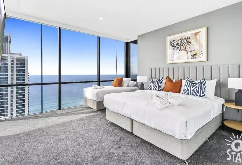 Circle On Cavill   Apartment Stay Private
