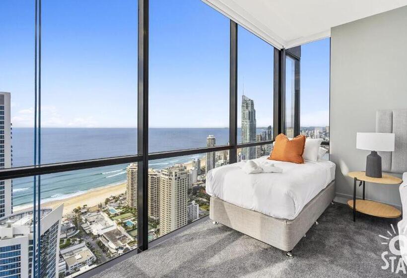 Circle On Cavill   Apartment Stay Private