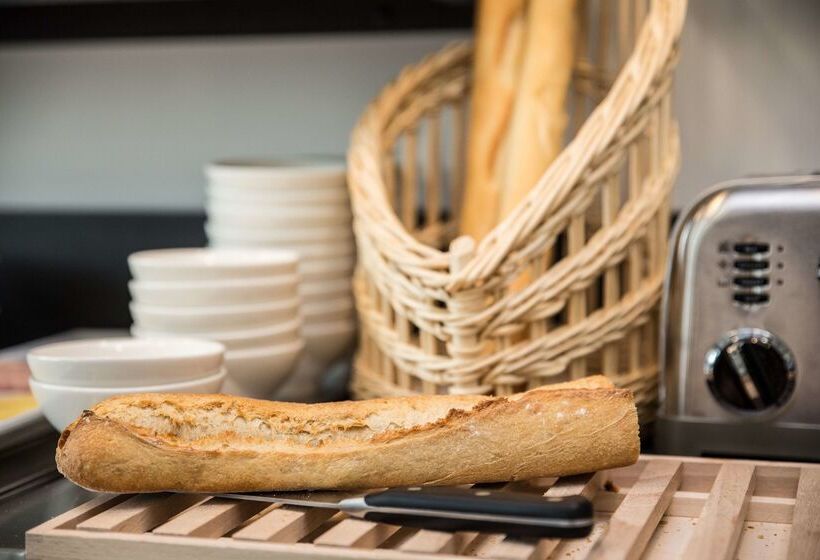 בית מלון כפרי Campanile  Metz Centre Gare