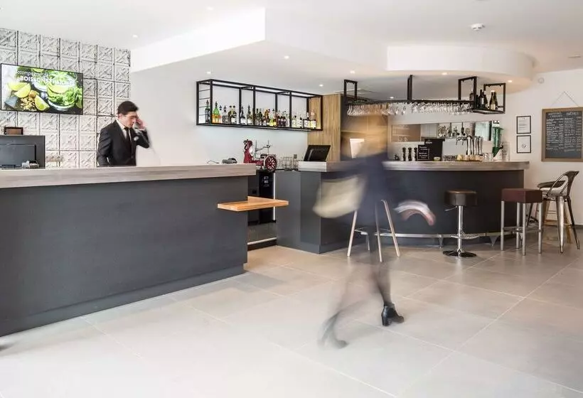 ホテル Campanile  Metz Centre Gare