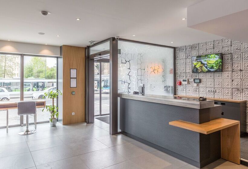 בית מלון כפרי Campanile  Metz Centre Gare