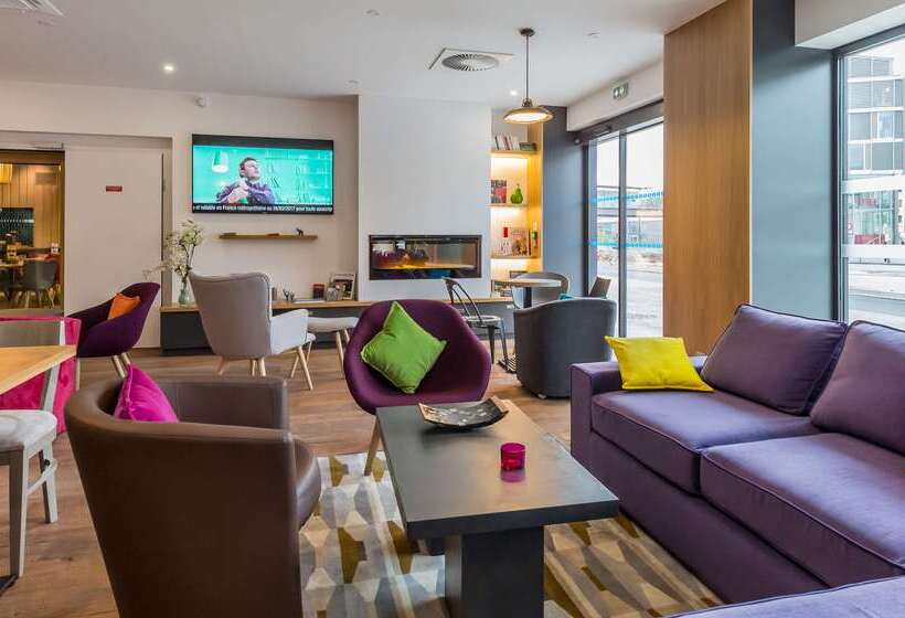 בית מלון כפרי Campanile  Metz Centre Gare