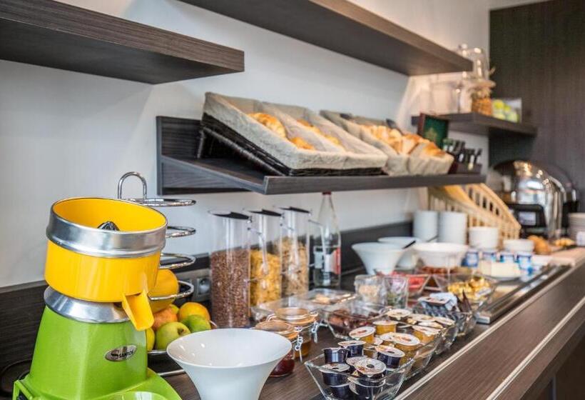 בית מלון כפרי Campanile  Metz Centre Gare