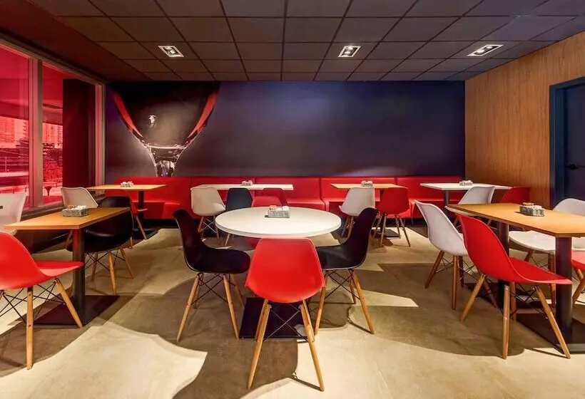 ホテル Ibis Sao Paulo Ibirapuera