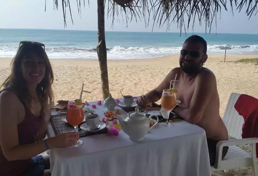 ホテル Nirvana Beach Boutique