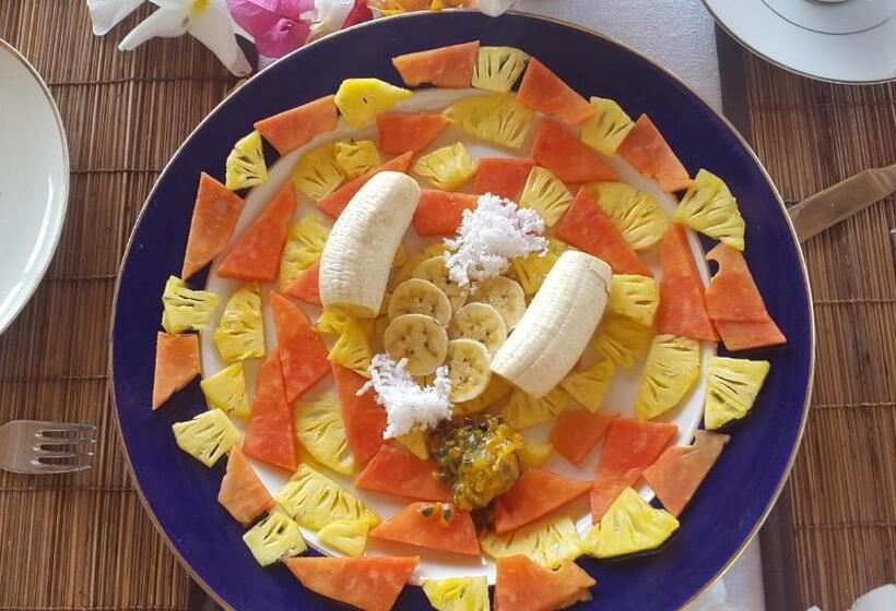 Отель Nirvana Beach Boutique