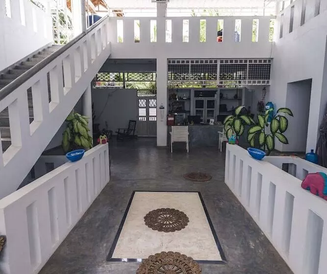 ホテル Nirvana Beach Boutique