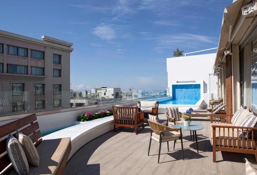 Отель Wyndham Athens Residence