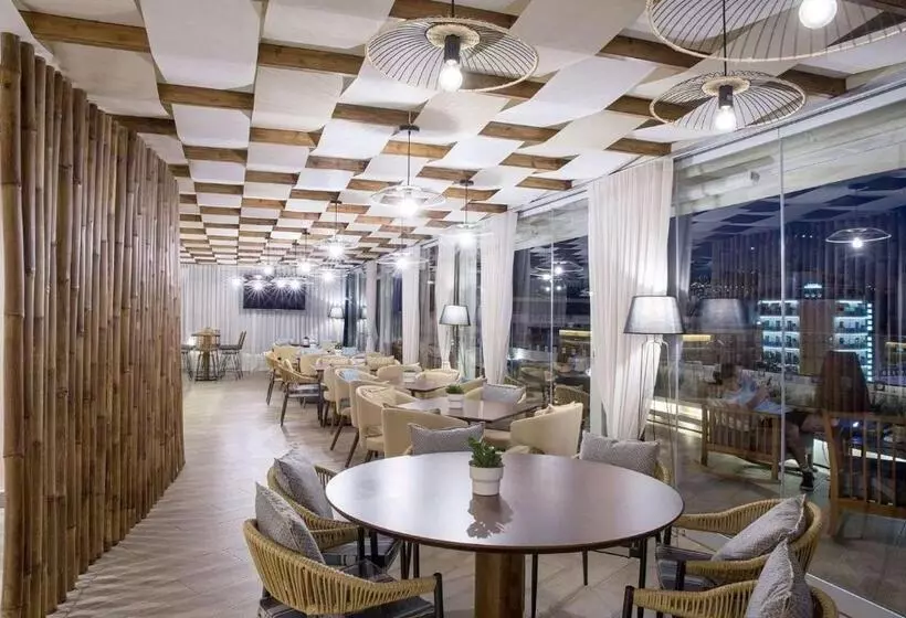 ホテル Wyndham Athens Residence