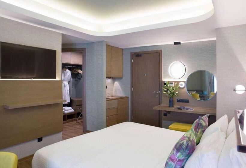 Отель Wyndham Athens Residence