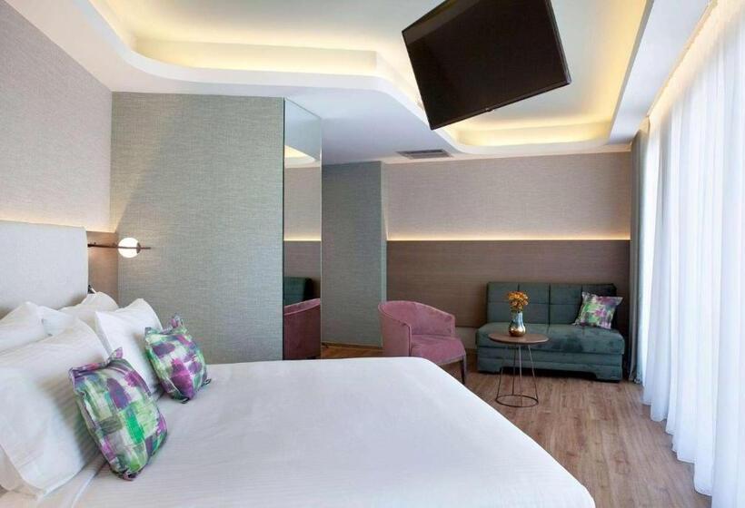 Отель Wyndham Athens Residence