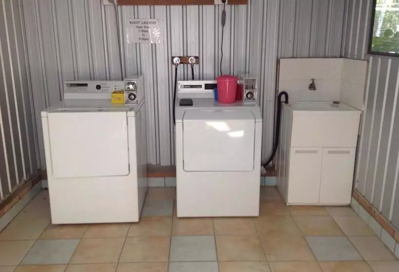 Motelli Beerwah Motor Lodge