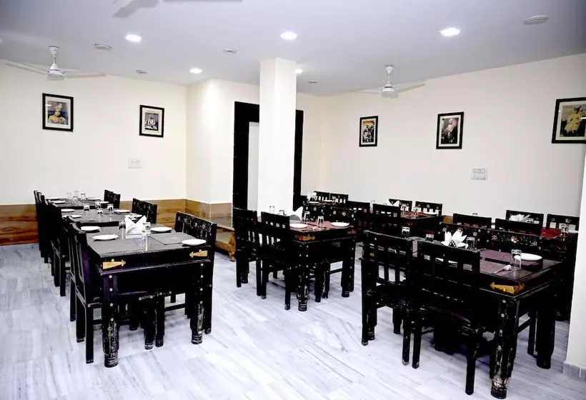 ホテル Ram Vilas By Fork Plaza