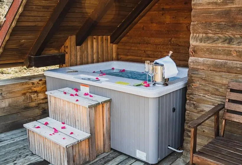 Wooden Cabin žurej With Hot Tub