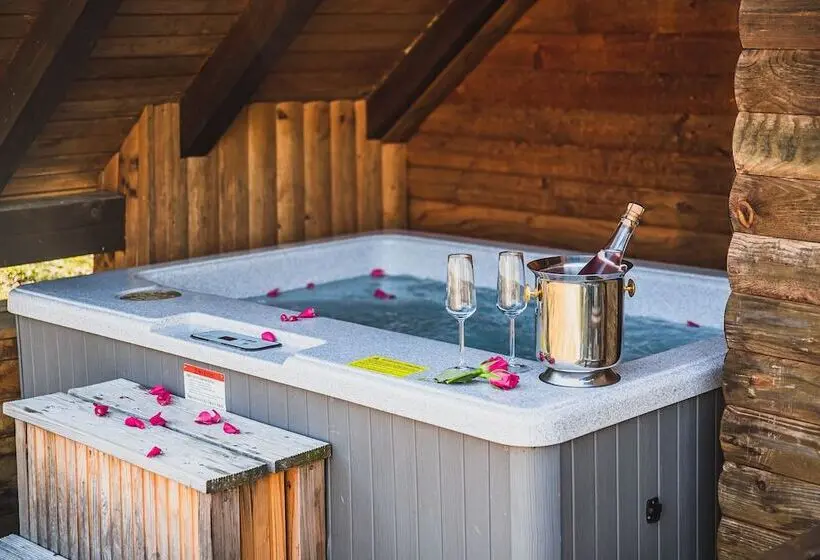 Wooden Cabin žurej With Hot Tub
