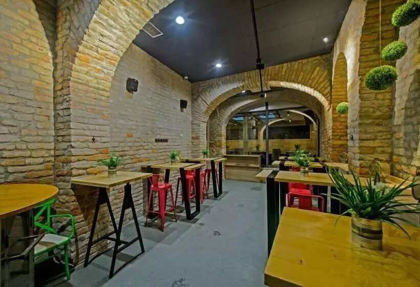 تختخواب و صبحانه Sobe Merlon