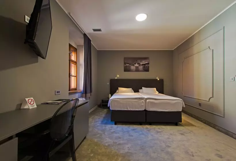 تختخواب و صبحانه Sobe Merlon