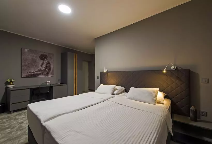 تختخواب و صبحانه Sobe Merlon