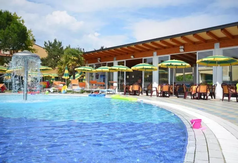 Hotelli Villaggio Marco Polo