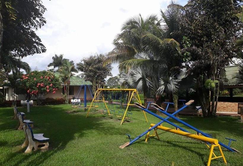 בית מלון כפרי Campestre Hacienda S J