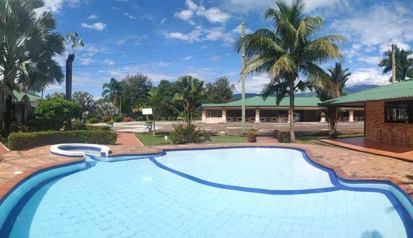 בית מלון כפרי Campestre Hacienda S J