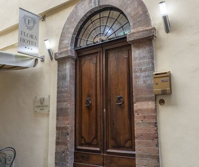 ホテル Flora