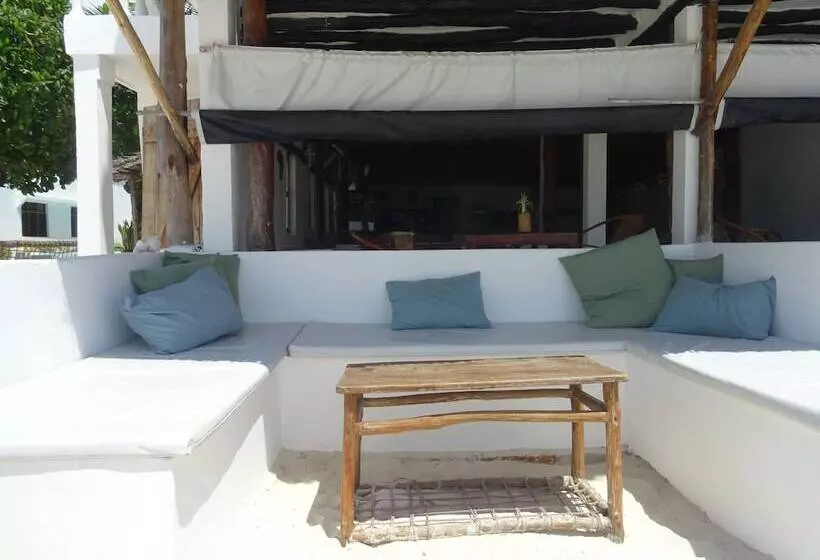 ホテル Makuti Beach Bungalows