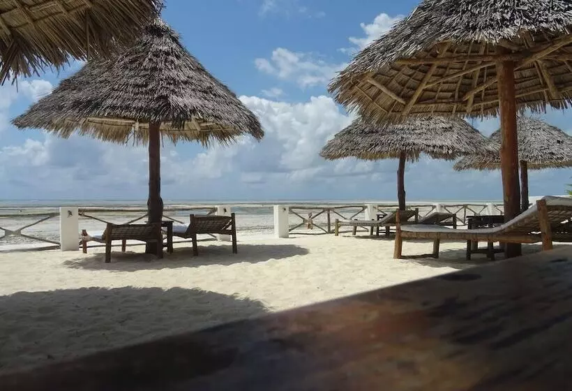 ホテル Makuti Beach Bungalows