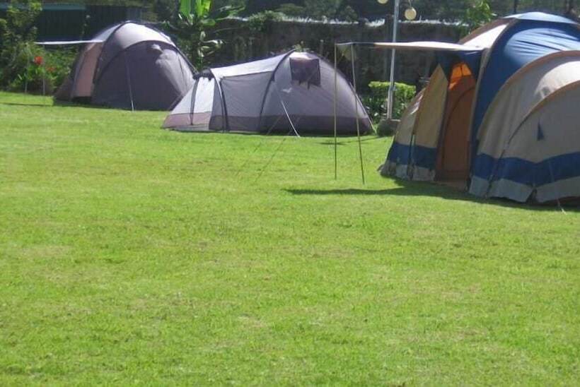 Отель Oloolua Resort & Campground