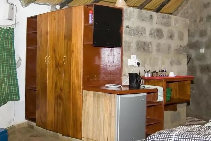 هتل Oloolua Resort & Campground