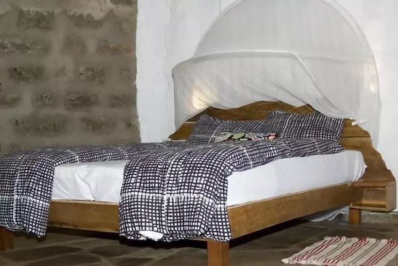 هتل Oloolua Resort & Campground