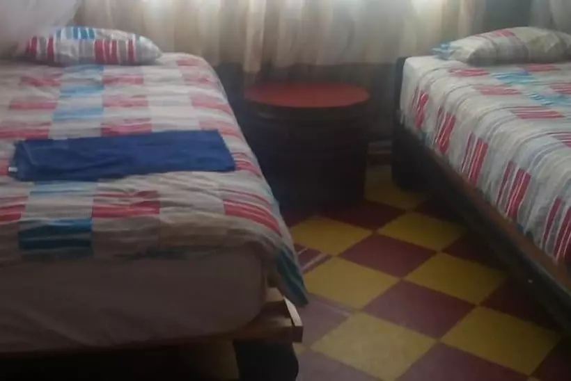 هتل Oloolua Resort & Campground