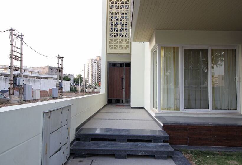 Hotel Oyo Flagship 511 Sohna Road Omaxe Mall