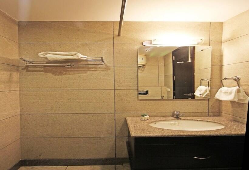 Hotel Oyo Flagship 511 Sohna Road Omaxe Mall