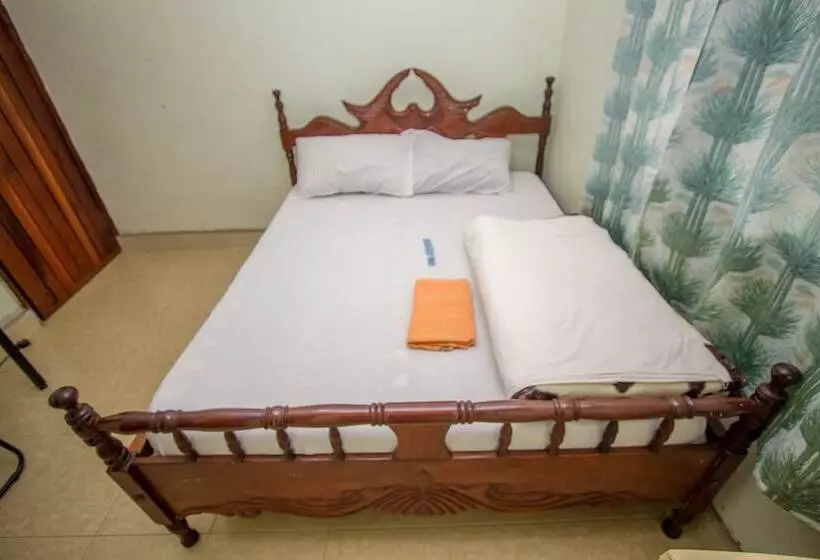 هتل Vienna Guesthouse