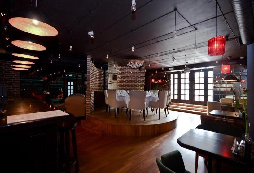 בית מלון כפרי Wardenclyffe Volgo&balt