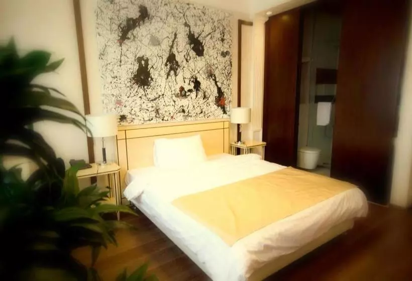 Hotelli Wardenclyffe Volgo&balt