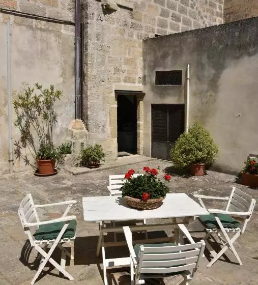 هتل B&b Antica Corte