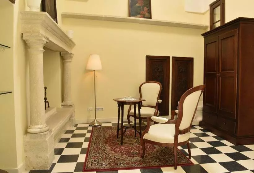 هتل B&b Antica Corte