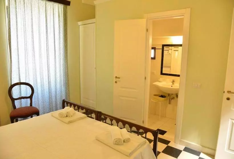 هتل B&b Antica Corte