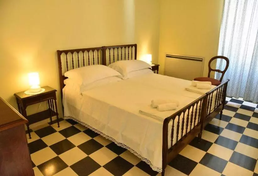 هتل B&b Antica Corte