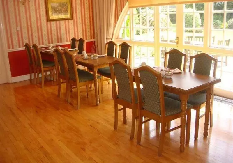 Hotelli Broadmeadow Country House