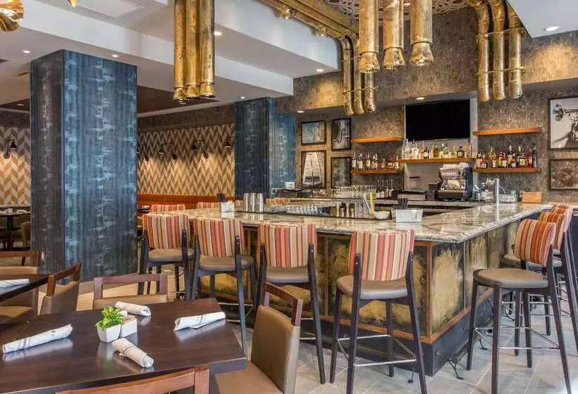 Cambria Hotel Philadelphia Downtown Center City