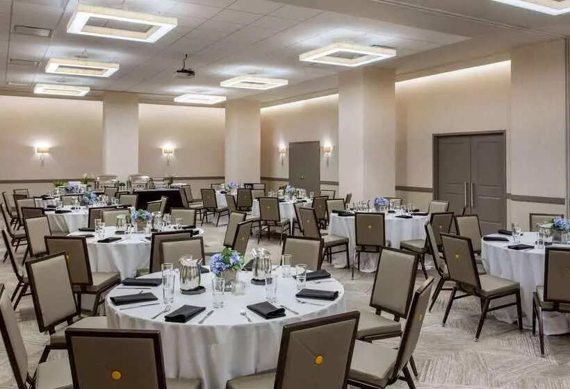 Cambria Hotel Philadelphia Downtown Center City