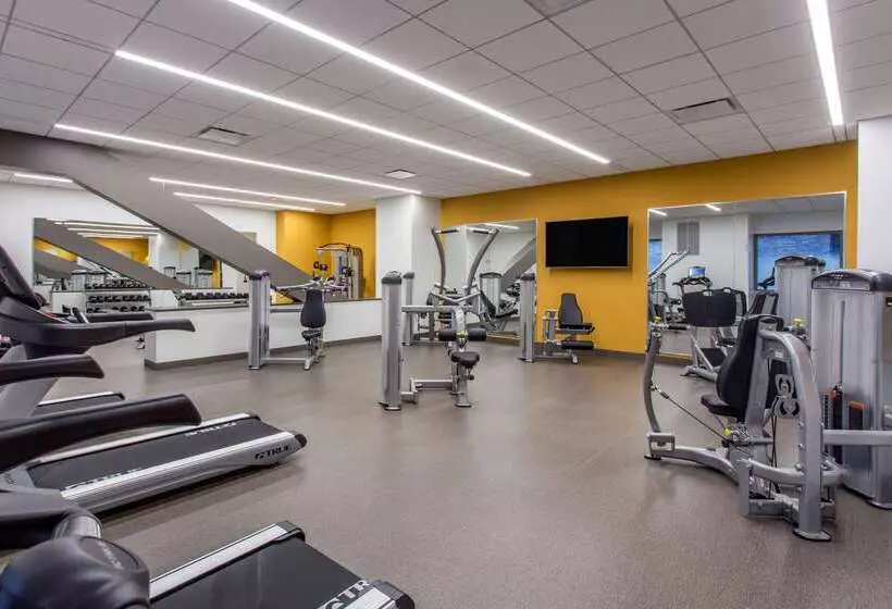 Cambria Hotel Philadelphia Downtown Center City