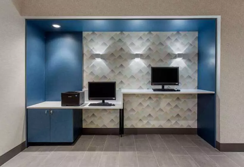 Cambria Hotel Philadelphia Downtown Center City