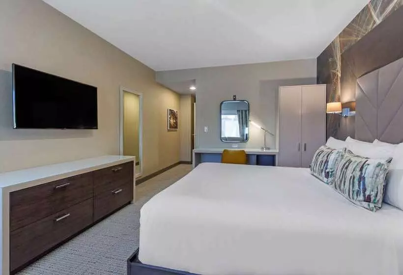 Cambria Hotel Philadelphia Downtown Center City