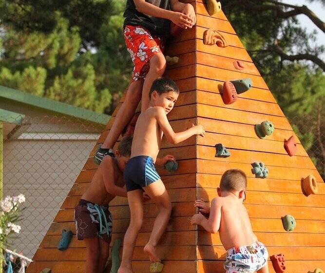 Hotel Camping Neptuno